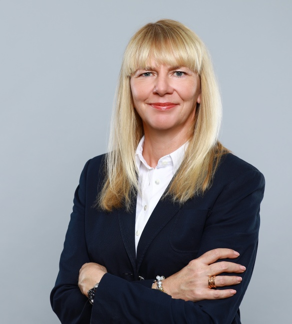 Portraitfoto der Vorstandssprecherin der Landwirtschaftlichen Rentenbank, Nikola Steinbock